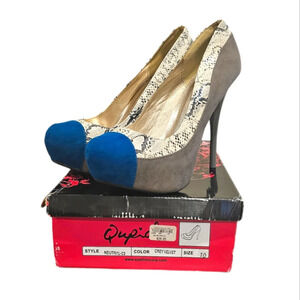 NWT Qupid Gray Velvet Heels